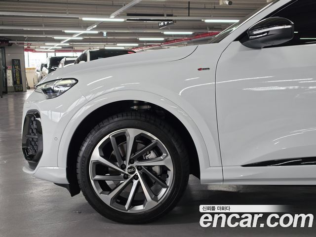 Audi Q5 (80A) 40 TFSI Quattro Sportback S Line 2025 — фото 7
