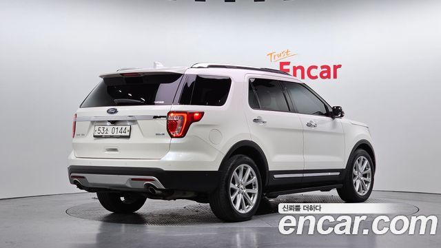 Ford Explorer 2.3 Limited 4WD 5th 2016 — фото 2