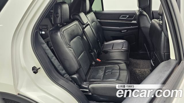 Ford Explorer 2.3 Limited 4WD 5th 2016 — фото 11