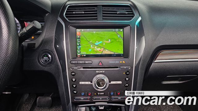 Ford Explorer 2.3 Limited 4WD 5th 2016 — фото 12