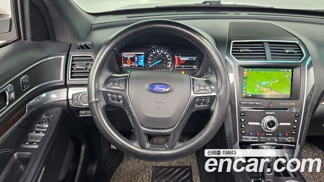 Ford Explorer 2.3 Limited 4WD 5th 2016 — фото 13
