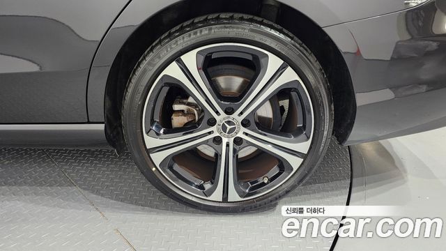 Mercedes-Benz C-Class (W206) C300 4MATIC Avantgarde 2023 — фото 21
