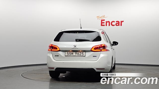 Peugeot 308SW (II) 2.0 BlueHDi Allure 2015 — фото 4