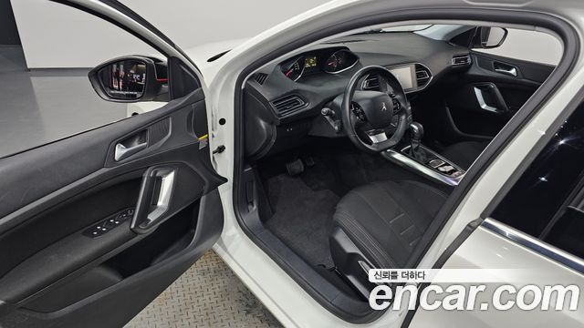 Peugeot 308SW (II) 2.0 BlueHDi Allure 2015 — фото 10