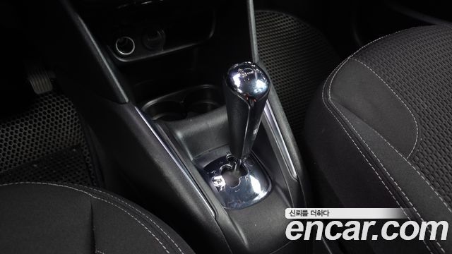 Peugeot 208 1.6 BlueHDi Allure 5 Door 2017 — фото 9