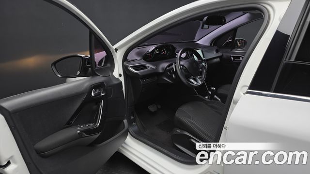 Peugeot 208 1.6 BlueHDi Allure 5 Door 2017 — фото 10