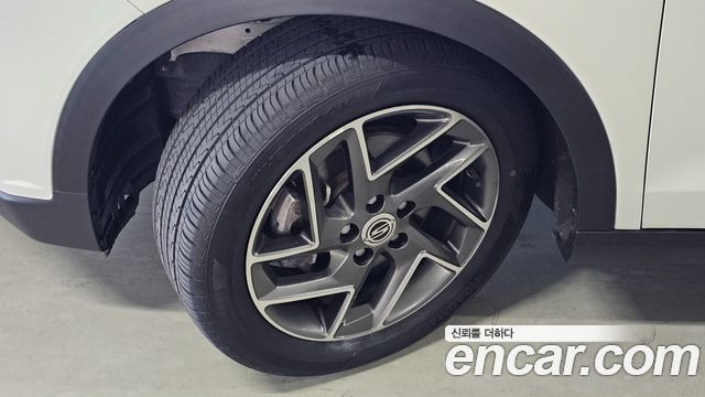 KG Mobility (SsangYong) Very New Tivoli Gasoline 1.5 2WD V3 2022 — фото 5