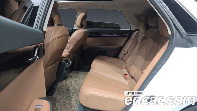 Hyundai Grandeur (GN7) 2,5 Gasoline 2WD Calligraphy 2023 — фото 16