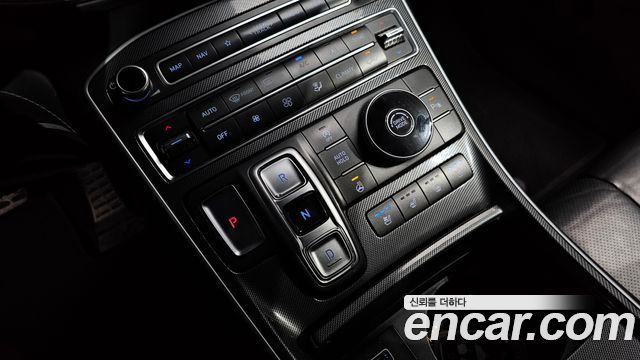 Hyundai Santa Fe Diesel 2.2 2WD Prestige 2021 — фото 9