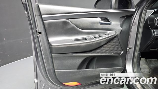 Hyundai Santa Fe Diesel 2.2 2WD Prestige 2021 — фото 24