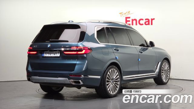 BMW X7 (G07) xDrive 40i Design Pure Excellence 7-Seater 2023 — фото 2
