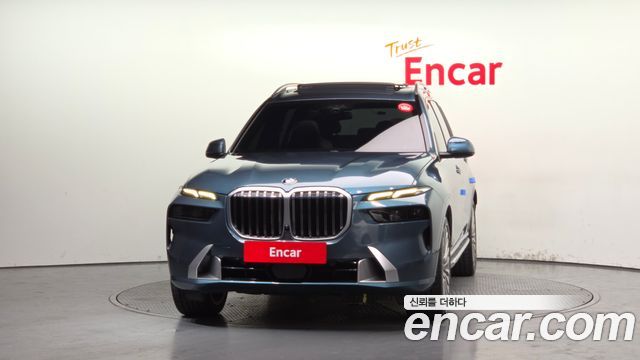 BMW X7 (G07) xDrive 40i Design Pure Excellence 7-Seater 2023 — фото 3
