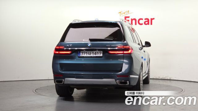 BMW X7 (G07) xDrive 40i Design Pure Excellence 7-Seater 2023 — фото 4