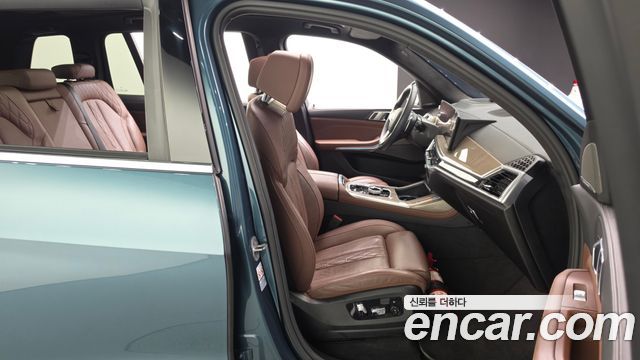 BMW X7 (G07) xDrive 40i Design Pure Excellence 7-Seater 2023 — фото 11