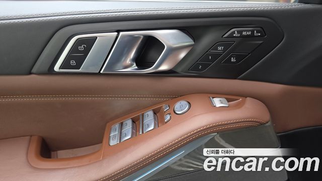 BMW X7 (G07) xDrive 40i Design Pure Excellence 7-Seater 2023 — фото 13