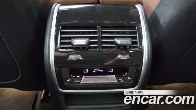 BMW X7 (G07) xDrive 40i Design Pure Excellence 7-Seater 2023 — фото 28