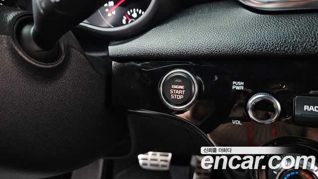Kia Sportage The Bold Diesel 2.0 4WD Signature 2021 — фото 19