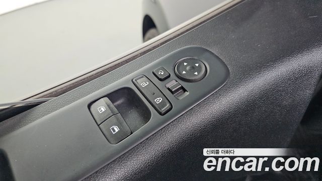 Hyundai Staria Cargo 5-Seater Smart 2022 — фото 13