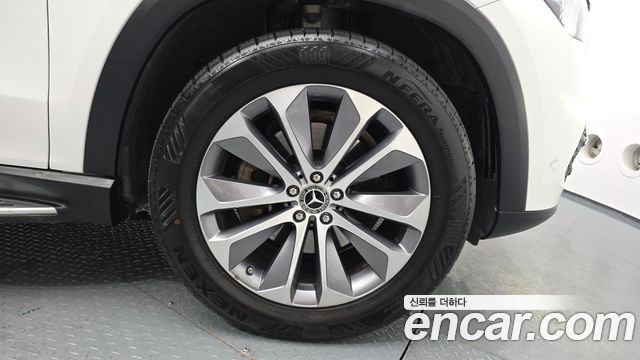 Mercedes-Benz GLE-Class (W167) GLE300d 4MATIC 2023 — фото 21