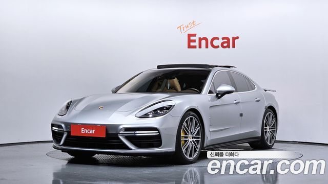 Porsche Panamera (971) 4.0 Turbo