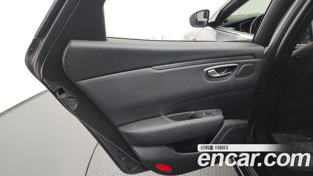 Renault Korea SM6 1.3 TCe Feel 2023 — фото 25