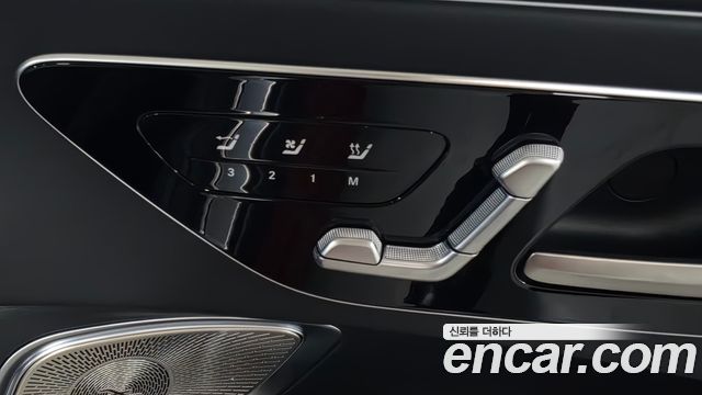 Mercedes-Benz CLE-Class (C236) CLE450 4MATIC Cabriolet 2025 — фото 15
