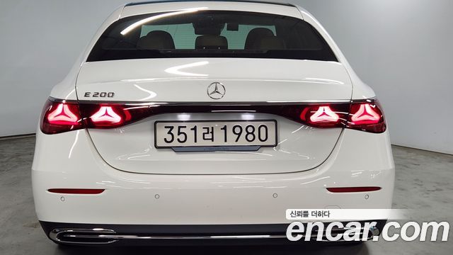Mercedes-Benz E-Class (W214) E200 Avantgarde 2026 — фото 4