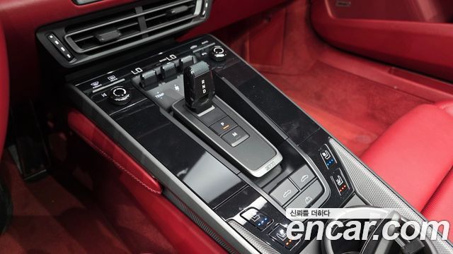Porsche 911 (992) Carrera 4 Cabriolet 2021 — фото 9