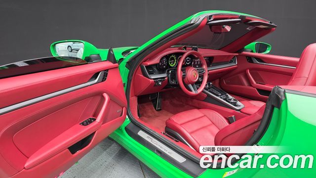 Porsche 911 (992) Carrera 4 Cabriolet 2021 — фото 10