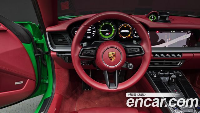 Porsche 911 (992) Carrera 4 Cabriolet 2021 — фото 14