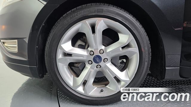 Ford Taurus 3.5 SHO EcoBoost 6th 2012 — фото 5