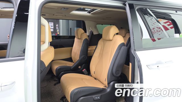 Kia Carnival (IV) Gasoline 9-Seater Signature 2023 — фото 11