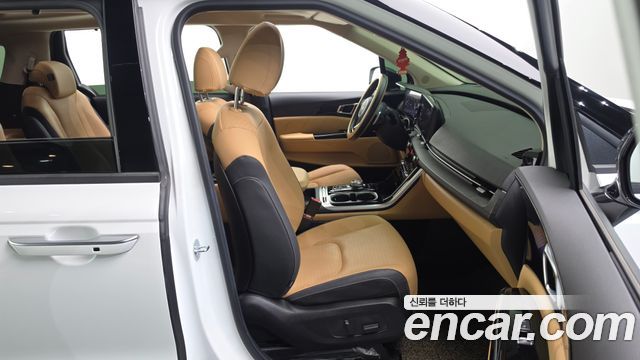Kia Carnival (IV) Gasoline 9-Seater Signature 2023 — фото 12