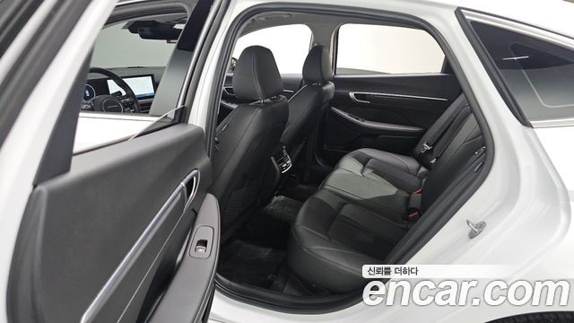 Hyundai Sonata The Edge (DN8) 2.0 Exclusive 2024 — фото 19