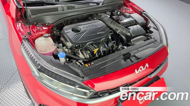 Kia K3 (II) 1.6 Turbo GT 5Door Signature 2023 — фото 6