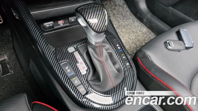 Kia K3 (II) 1.6 Turbo GT 5Door Signature 2023 — фото 9