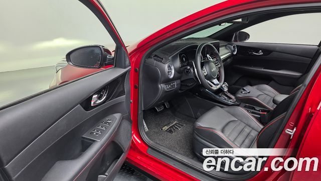 Kia K3 (II) 1.6 Turbo GT 5Door Signature 2023 — фото 10