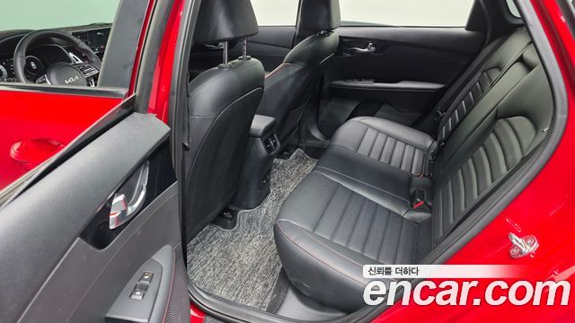 Kia K3 (II) 1.6 Turbo GT 5Door Signature 2023 — фото 12