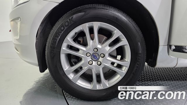 Volvo XC60 D4 1st 2015 — фото 5