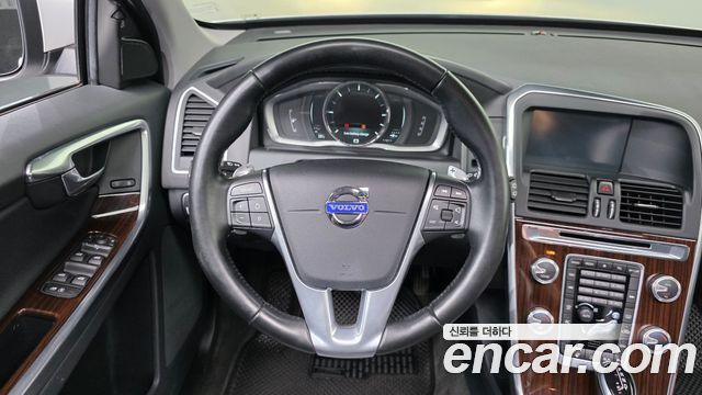 Volvo XC60 D4 1st 2015 — фото 13