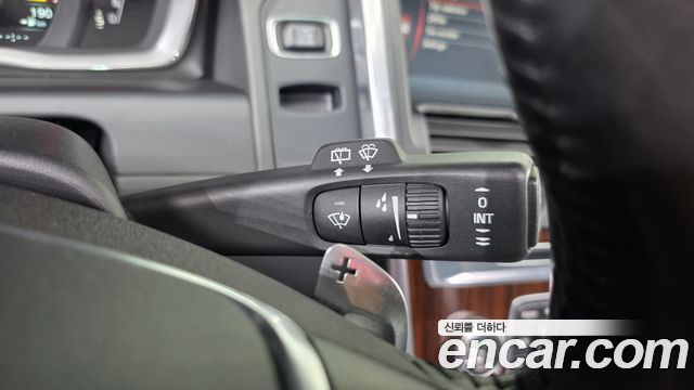 Volvo XC60 D4 1st 2015 — фото 18