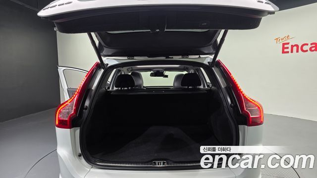 Volvo XC60 D4 1st 2015 — фото 20