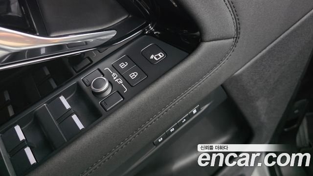 Land Rover Range Rover Evoque (II) P250 R-Dynamic SE 2022 — фото 17