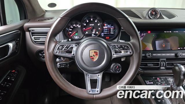 Porsche Macan 2.9 GTS 95B 2020 — фото 13