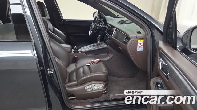 Porsche Macan 2.9 GTS 95B 2020 — фото 26