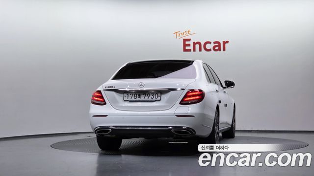 Mercedes-Benz E-Class (W213) E300e Exclusive 2019 — фото 4