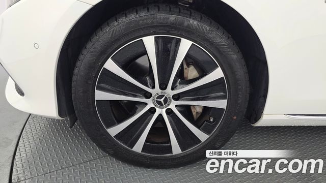 Mercedes-Benz E-Class (W213) E300e Exclusive 2019 — фото 5