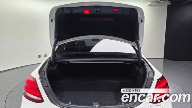 Mercedes-Benz E-Class (W213) E300e Exclusive 2019 — фото 20