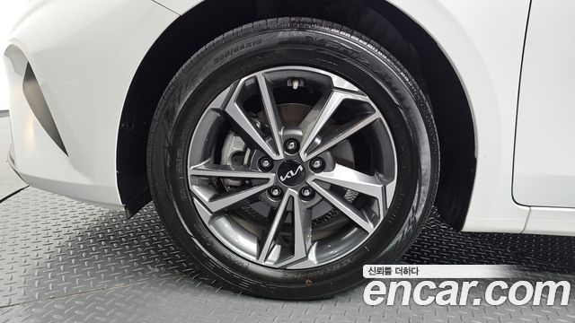 Kia K3 (II) 1.6 Prestige 2023 — фото 5