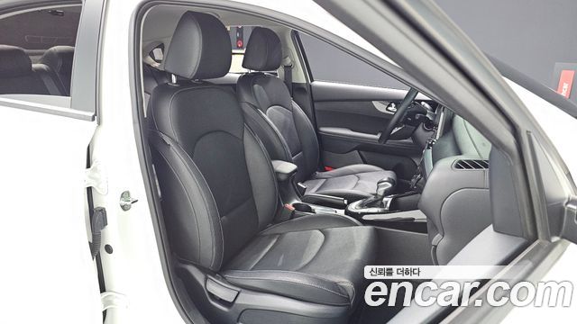 Kia K3 (II) 1.6 Prestige 2023 — фото 10
